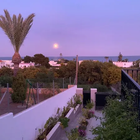 Maison Alriad - Familiar Tranquilo Cerca Del Mar Con Jardin, Porche Y Parking Privado En El Interior De La No Apto Fiestas 公寓 *
