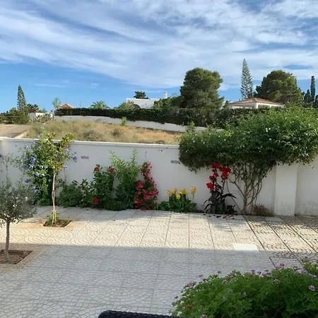 Apartamento Maison Alriad - Familiar Tranquilo Cerca Del Mar Con Jardin, Porche Y Parking Privado En El Interior De La No Apto Fiestas
